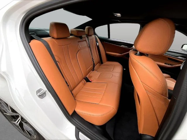 Used 2023 White BMW 540i image 28