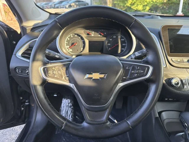 Used 2023 Gray Chevrolet RS image 14