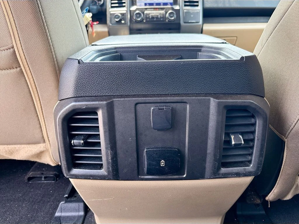 Used 2019 Silver Spruce Metallic Ford XLT image 17