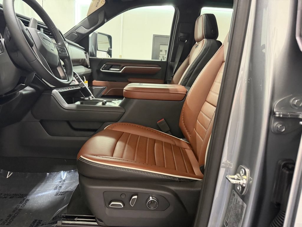 New 2026 Sterling Metallic GMC Denali Ultimate DRW image 29