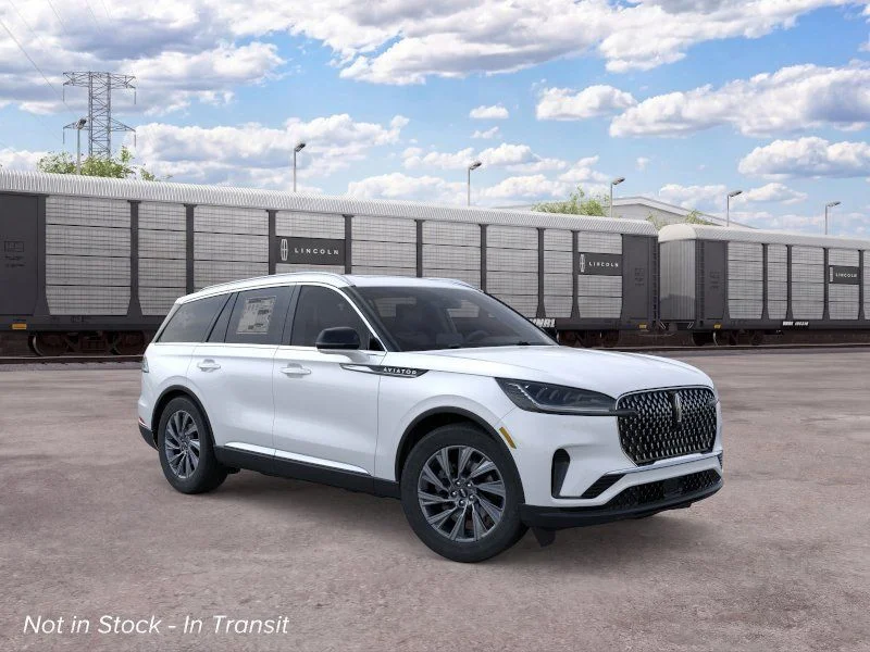 New 2026 Pristine White Metallic Tri-Coat Lincoln Premiere® image 8