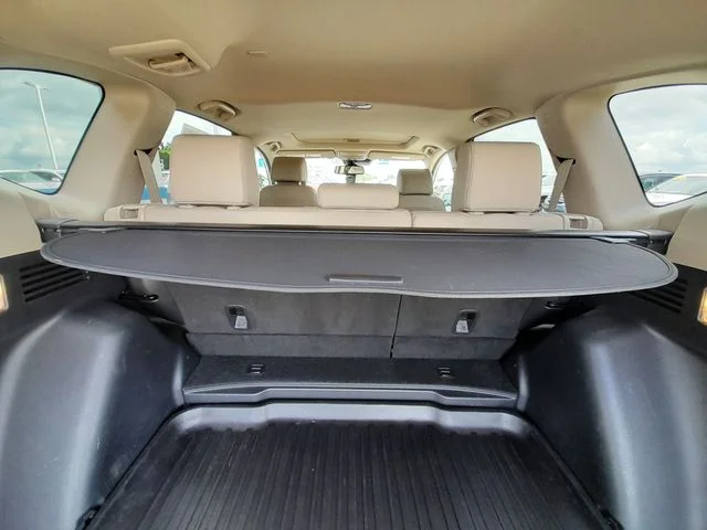 Used 2022 White Honda EX-L image 55