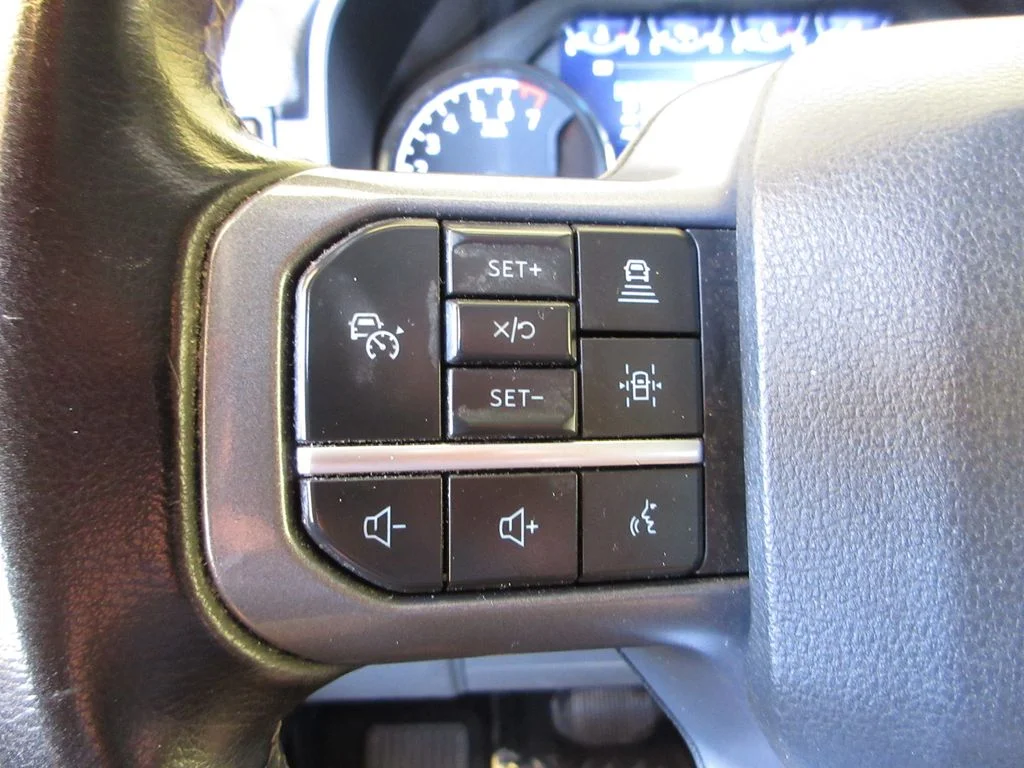 Certified Used 2023 Gray Metallic Ford XLT image 15