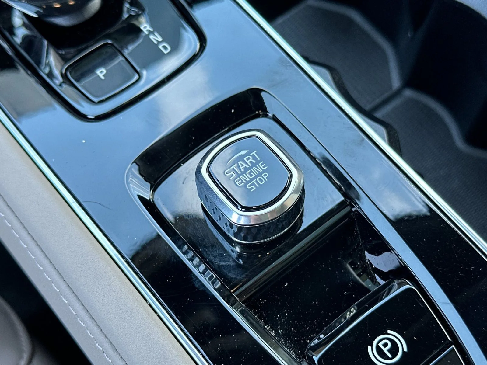 2026 Volvo XC90 Plus - Photo 25