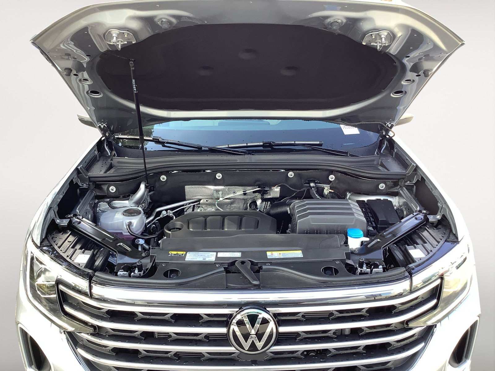 New 2026 Silver Mist Metallic Volkswagen 2.0T SE w/Technology image 12