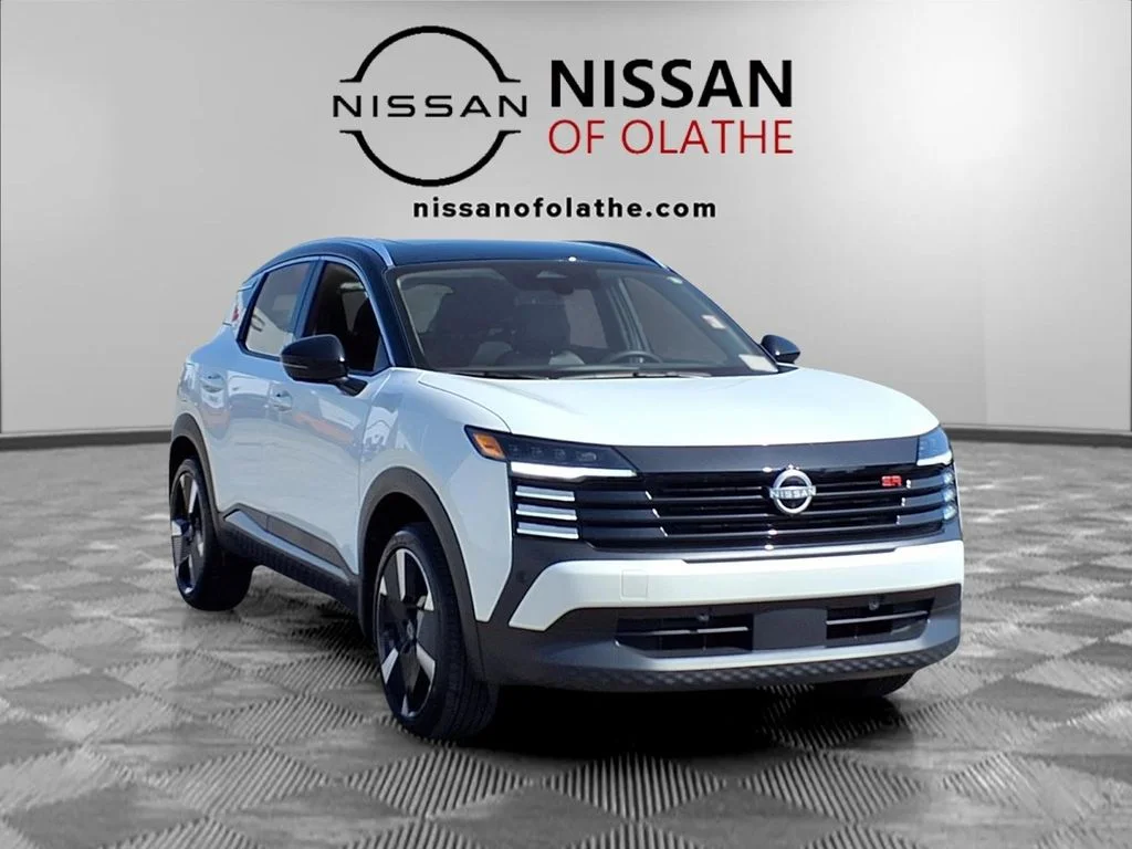 Used 2025 White Nissan SR image 30