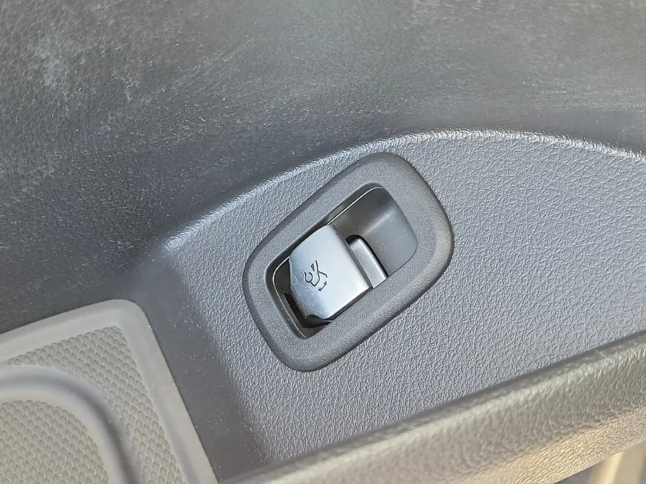 Certified Used 2026 Gray Mercedes-Benz GLC 300 image 28