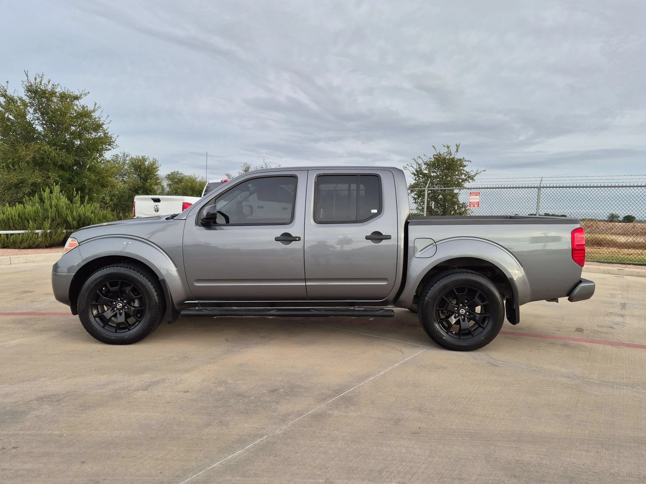 Used 2018 Gray Nissan SV image 6