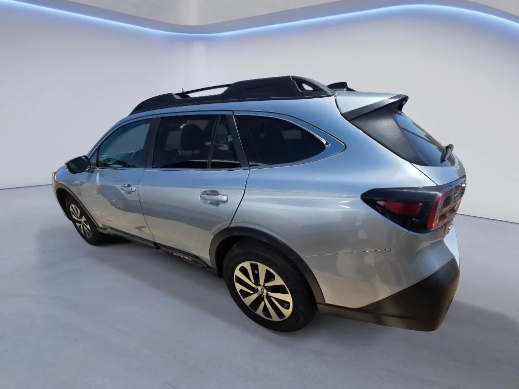 Used 2022 Ice Silver Metallic Subaru Premium image 2