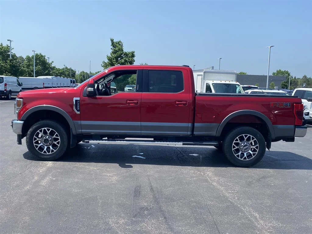 Used 2022 Rapid Red Metallic Tinted Clearcoat Ford LARIAT image 9