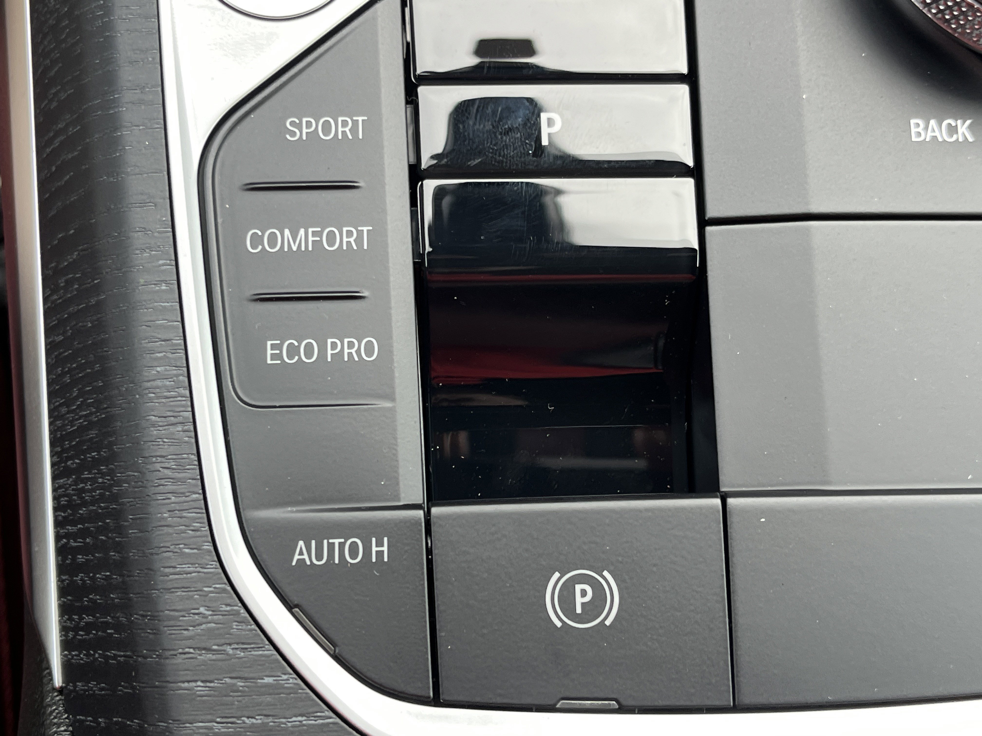 2026 BMW 3 Series 330i - Photo 9
