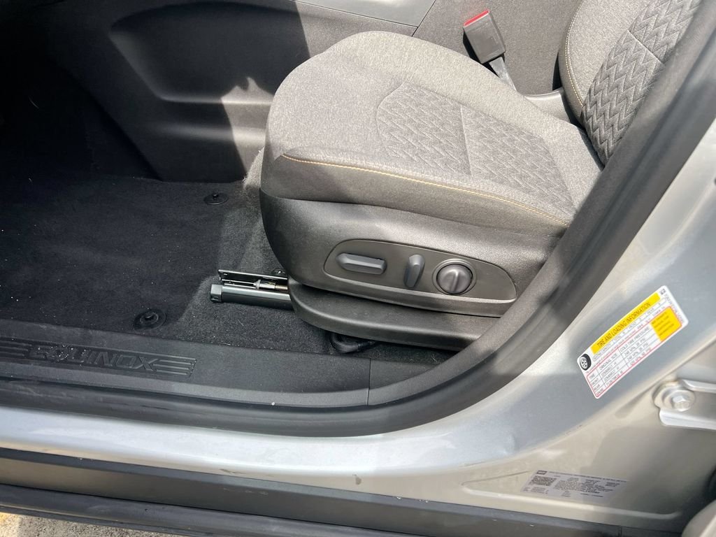 Used 2022 Silver Chevrolet LT image 13