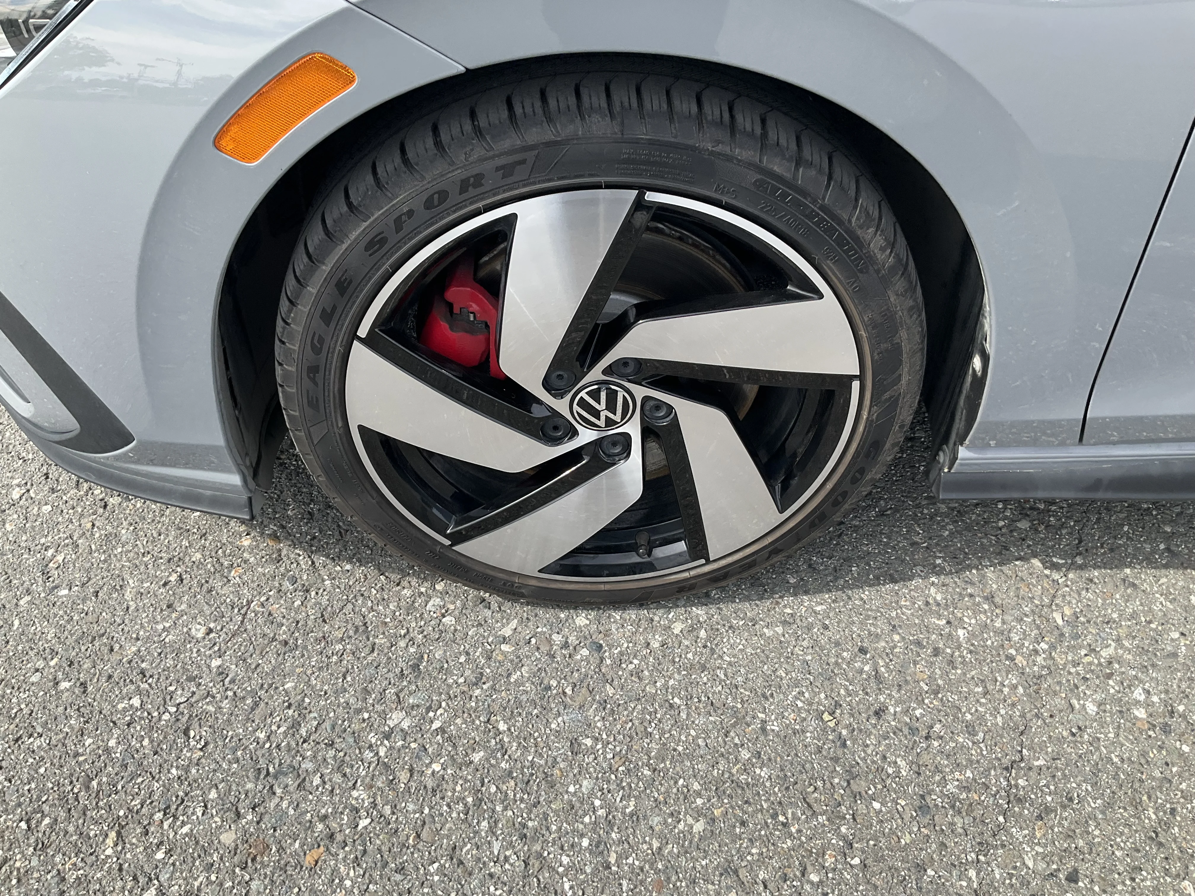 Used 2023 Moonstone Gray Volkswagen S image 6
