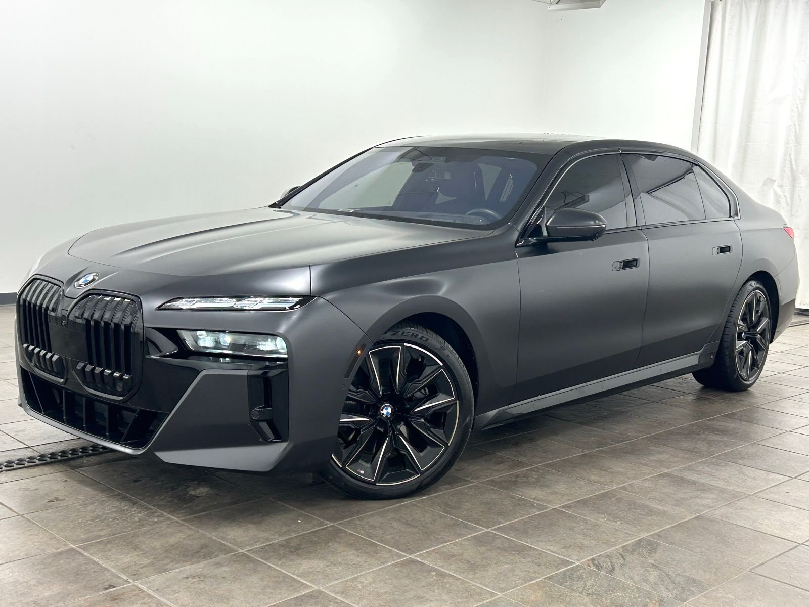 2023 BMW 7 Series 760i xDrive's photo