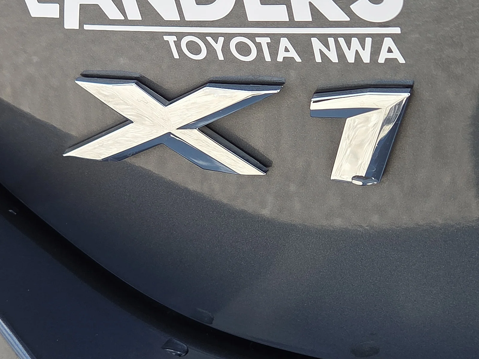 Used 2022 Mineral Grey Metallic BMW xDrive28i image 8
