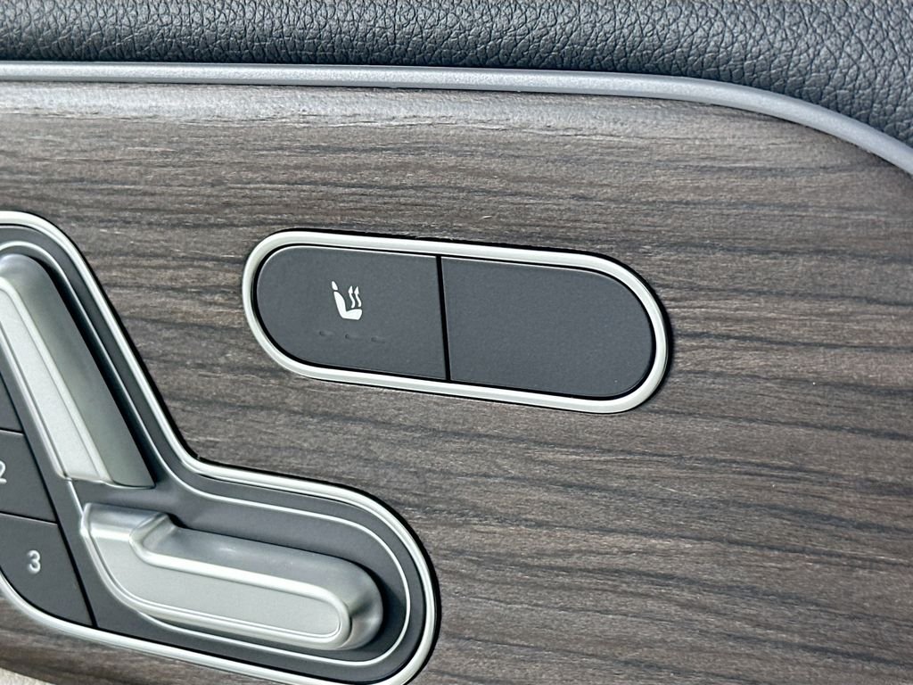 New 2026 Polar White Mercedes-Benz GLA 250 image 19