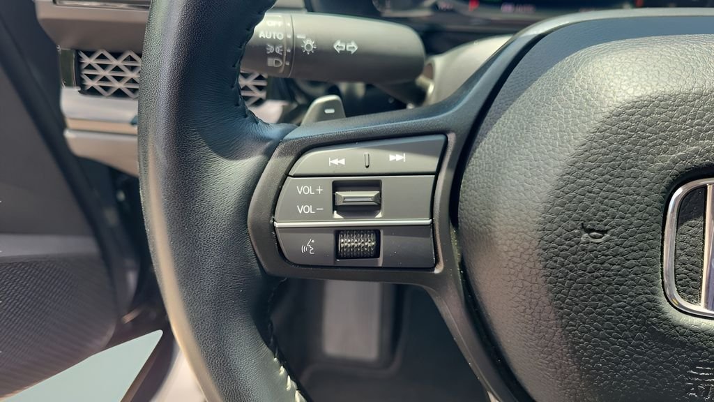 Used 2025 Gray Honda EX-L image 21