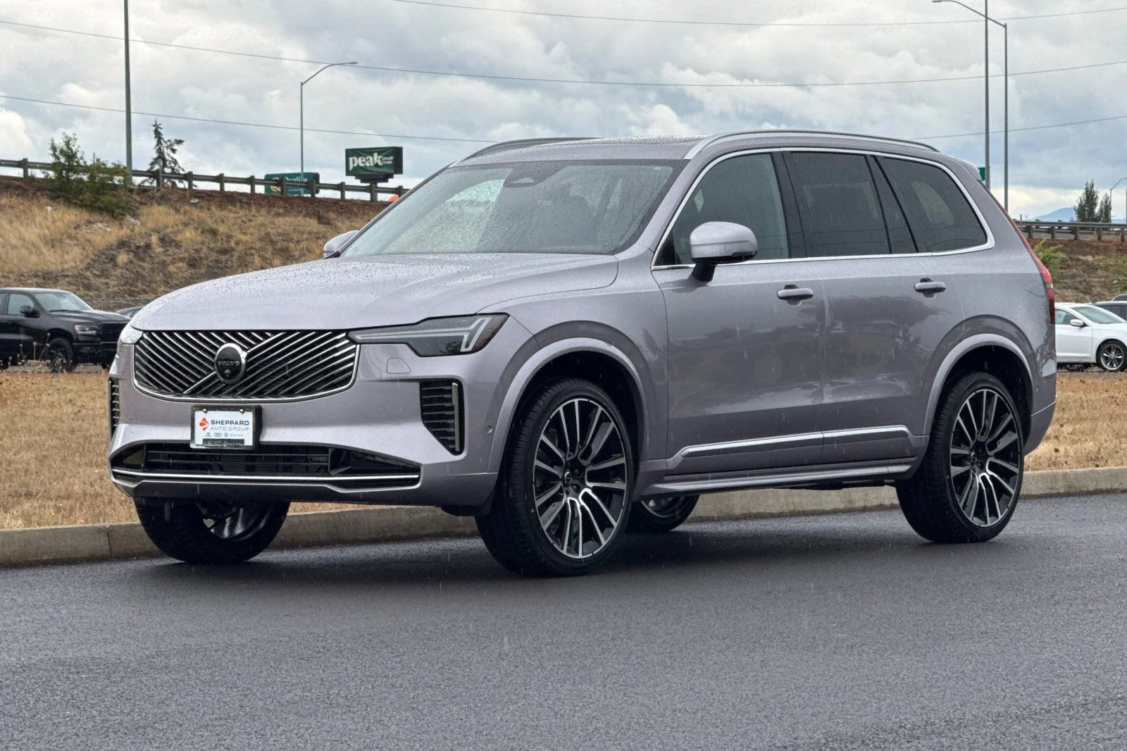 New 2026 Aurora Silver Volvo Plus image 7