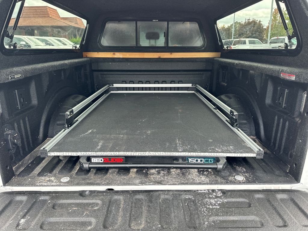 Used 2019 White Ford Lariat image 6
