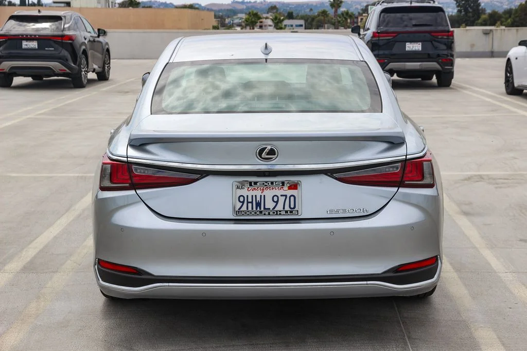 Used 2024 Silver Lexus 300h image 6