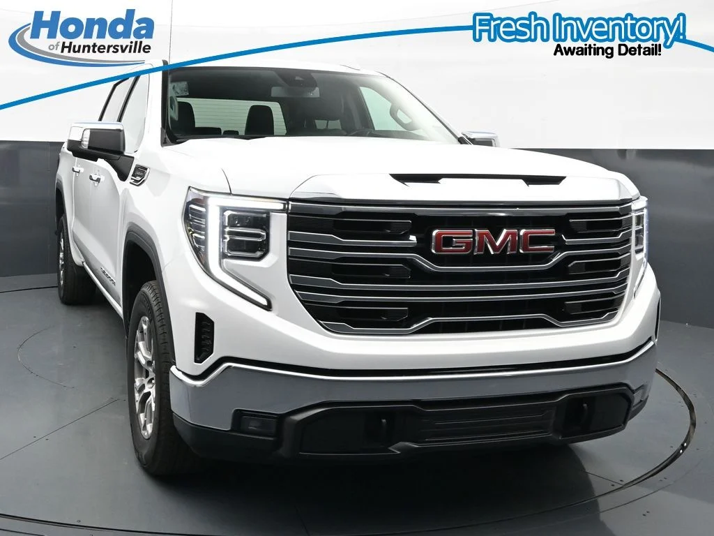 2025 GMC Sierra 4WD Crew Cab Short Box SLT's photo