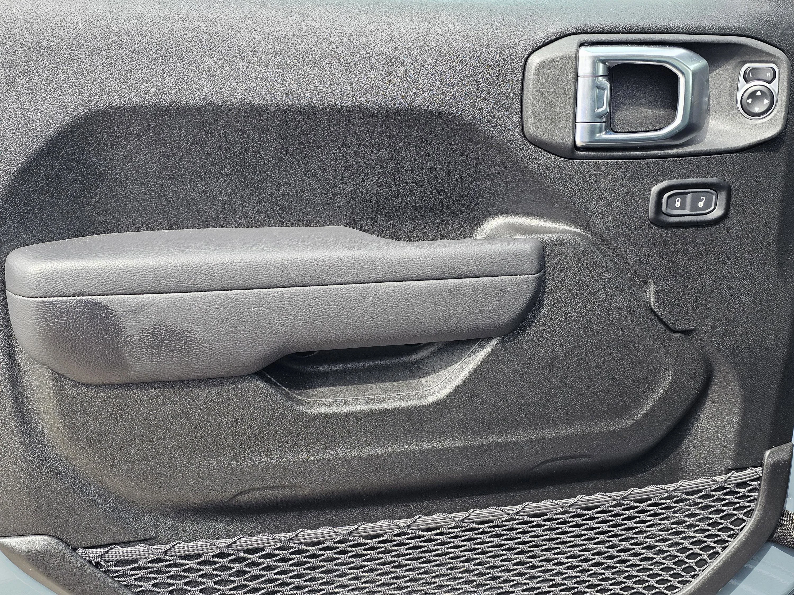 2025 Jeep Wrangler 4-Door Rubicon - Photo 15
