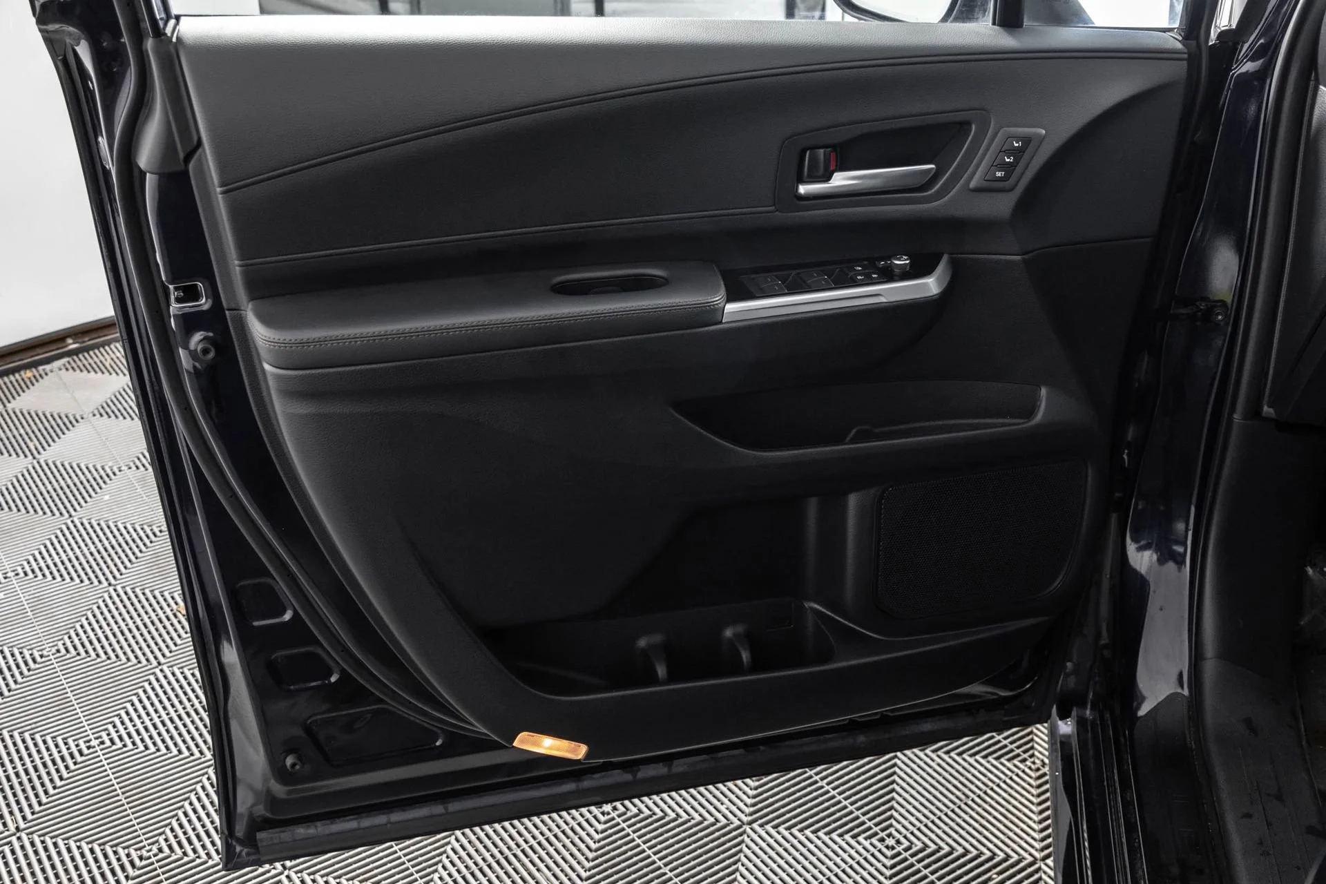 Used 2025 Blue Toyota Platinum image 36