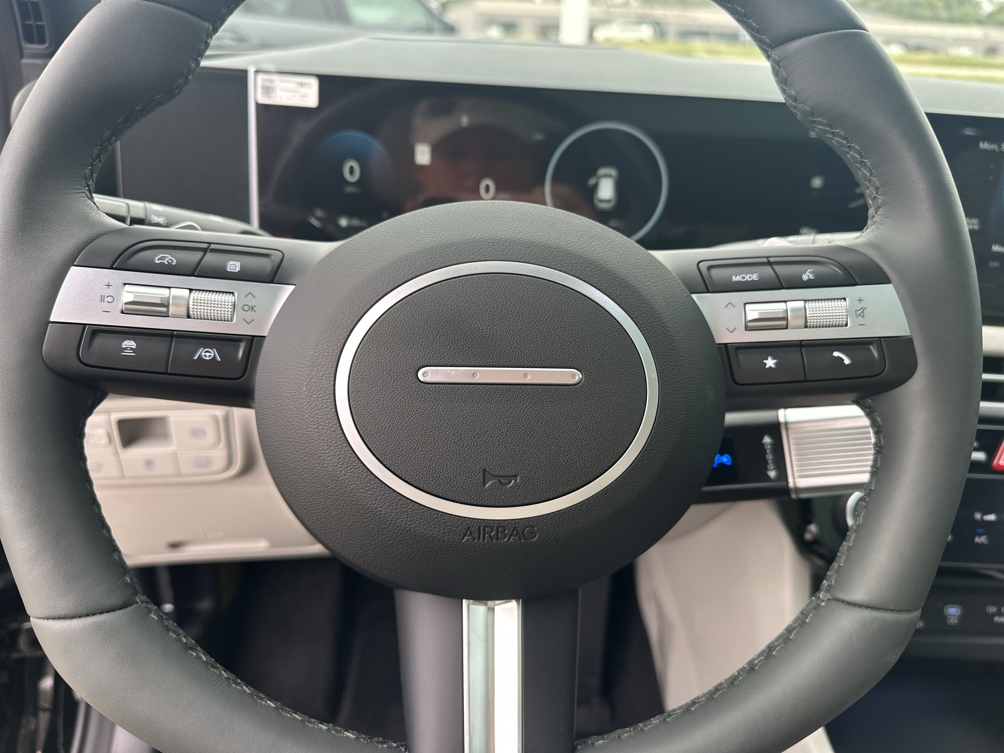 2026 Hyundai Tucson Limited - Photo 17