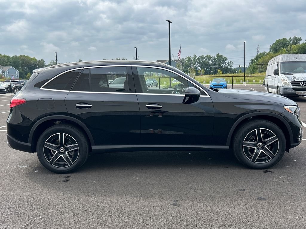New 2026 Black Mercedes-Benz GLC 300 image 9