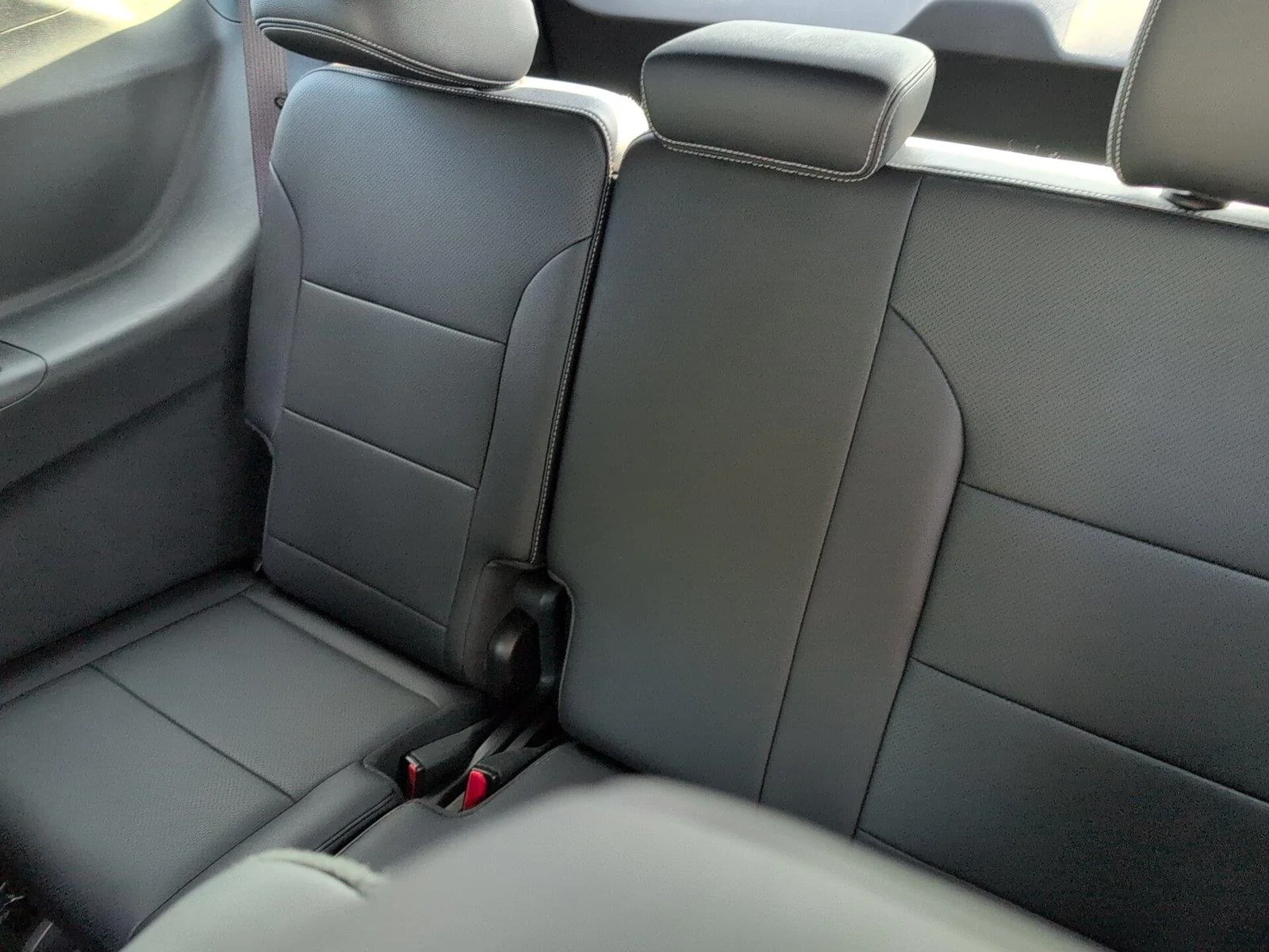 Used 2025 Summit White Chevrolet LT image 34