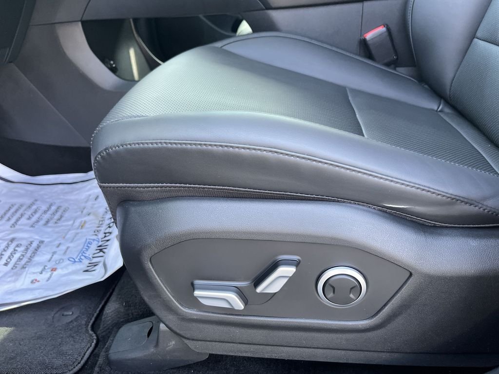Used 2024 Black Hyundai SEL image 18