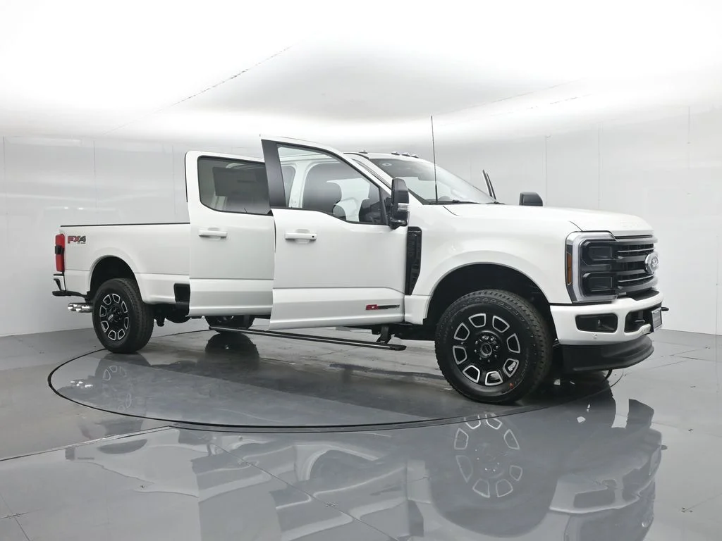 New 2026 Star White Metallic Tri-Coat Ford Platinum image 35