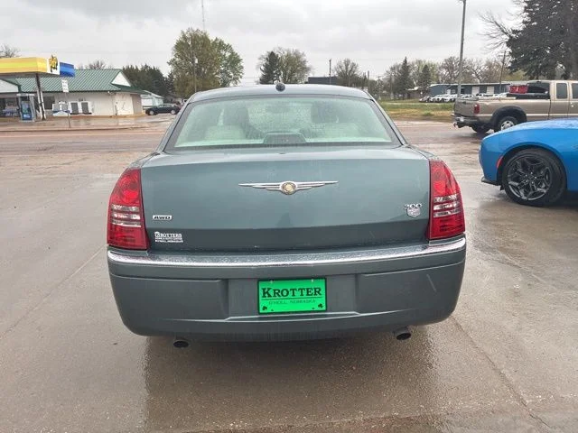 Used 2006 Green Chrysler Base image 6