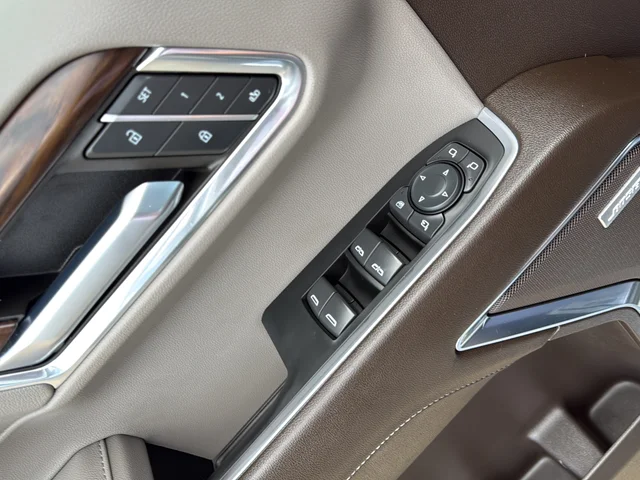 2024 GMC Sierra 1500 SLT - Photo 22