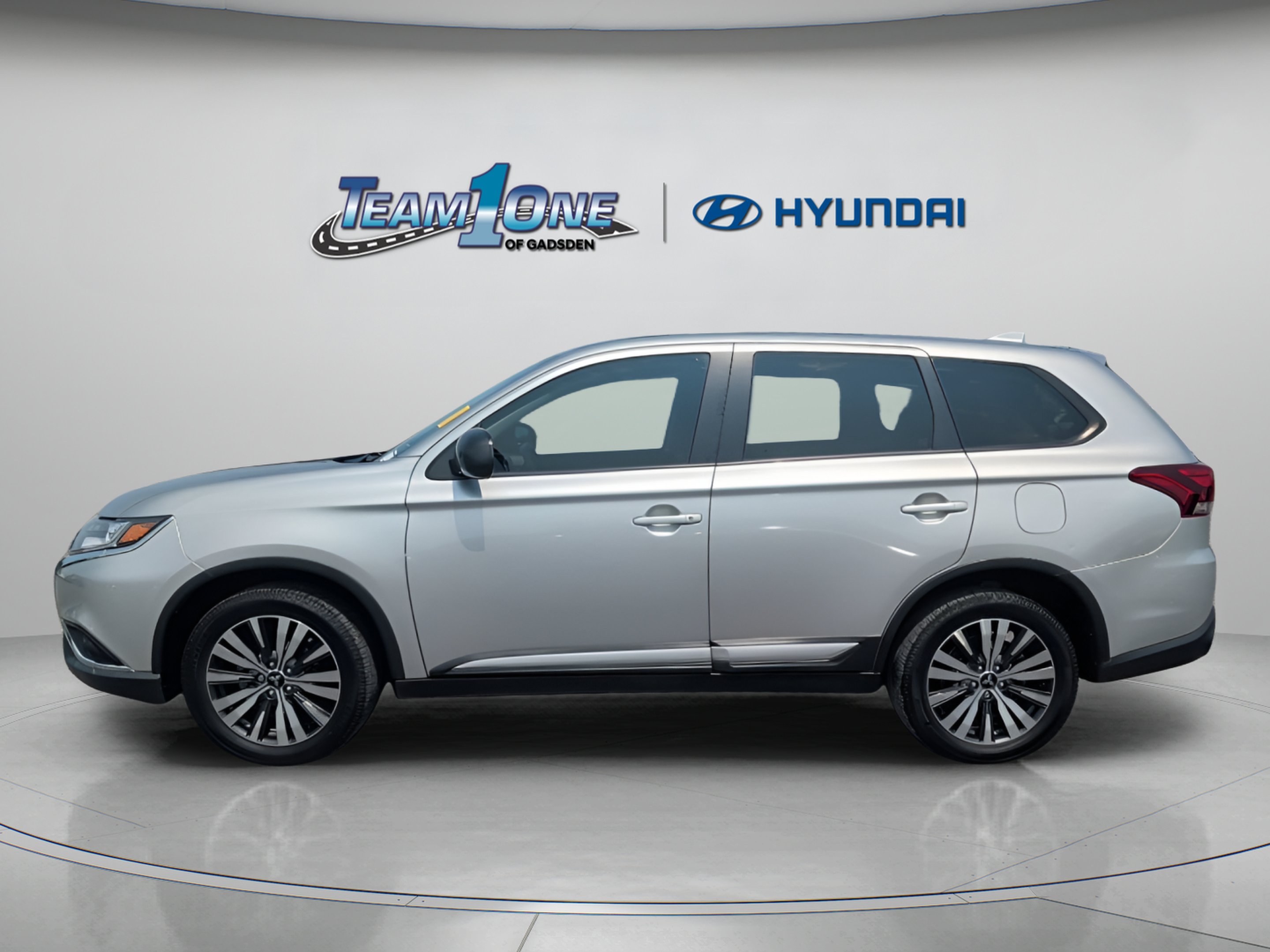 Used 2019 Silver Mitsubishi ES image 5