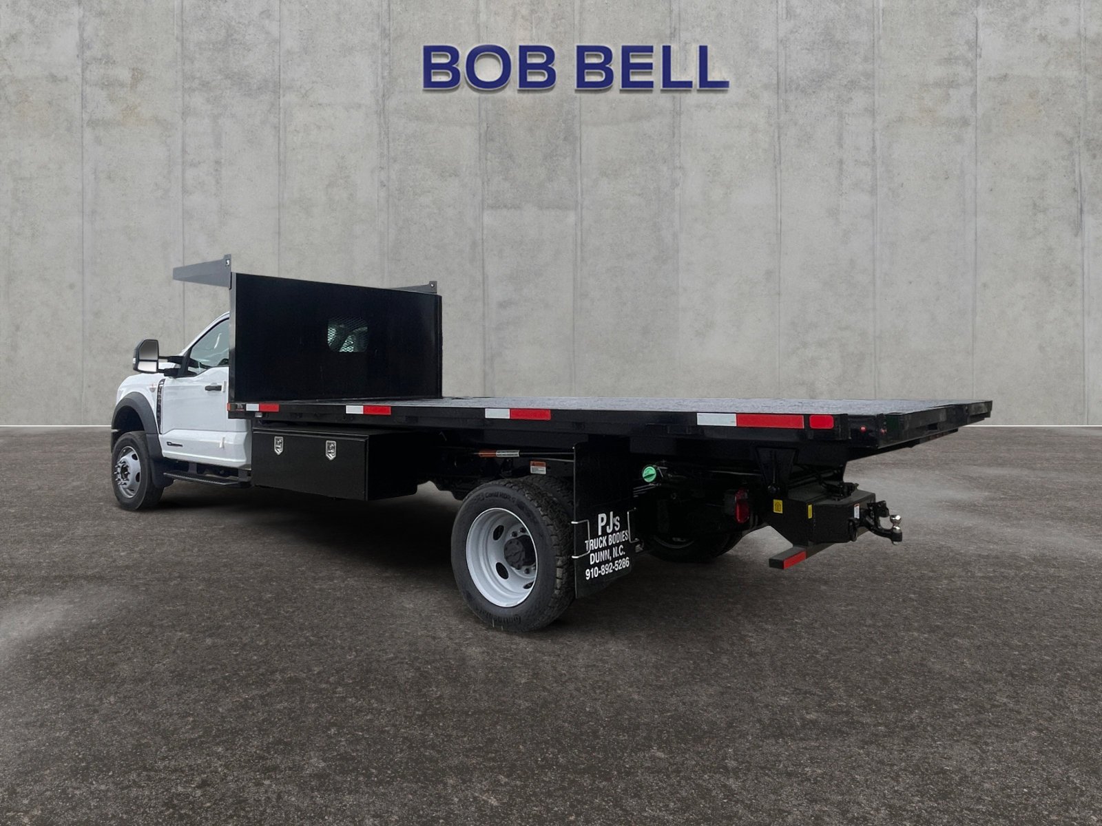 New 2026 Oxford White Ford F-550® XL image 3