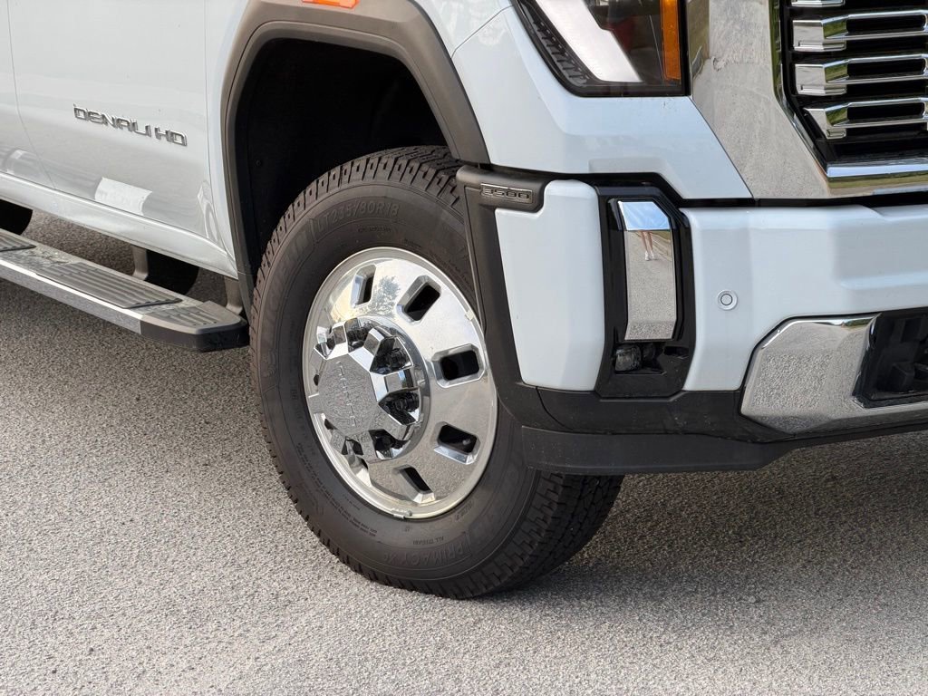 2026 GMC Sierra 3500HD Denali - Photo 9