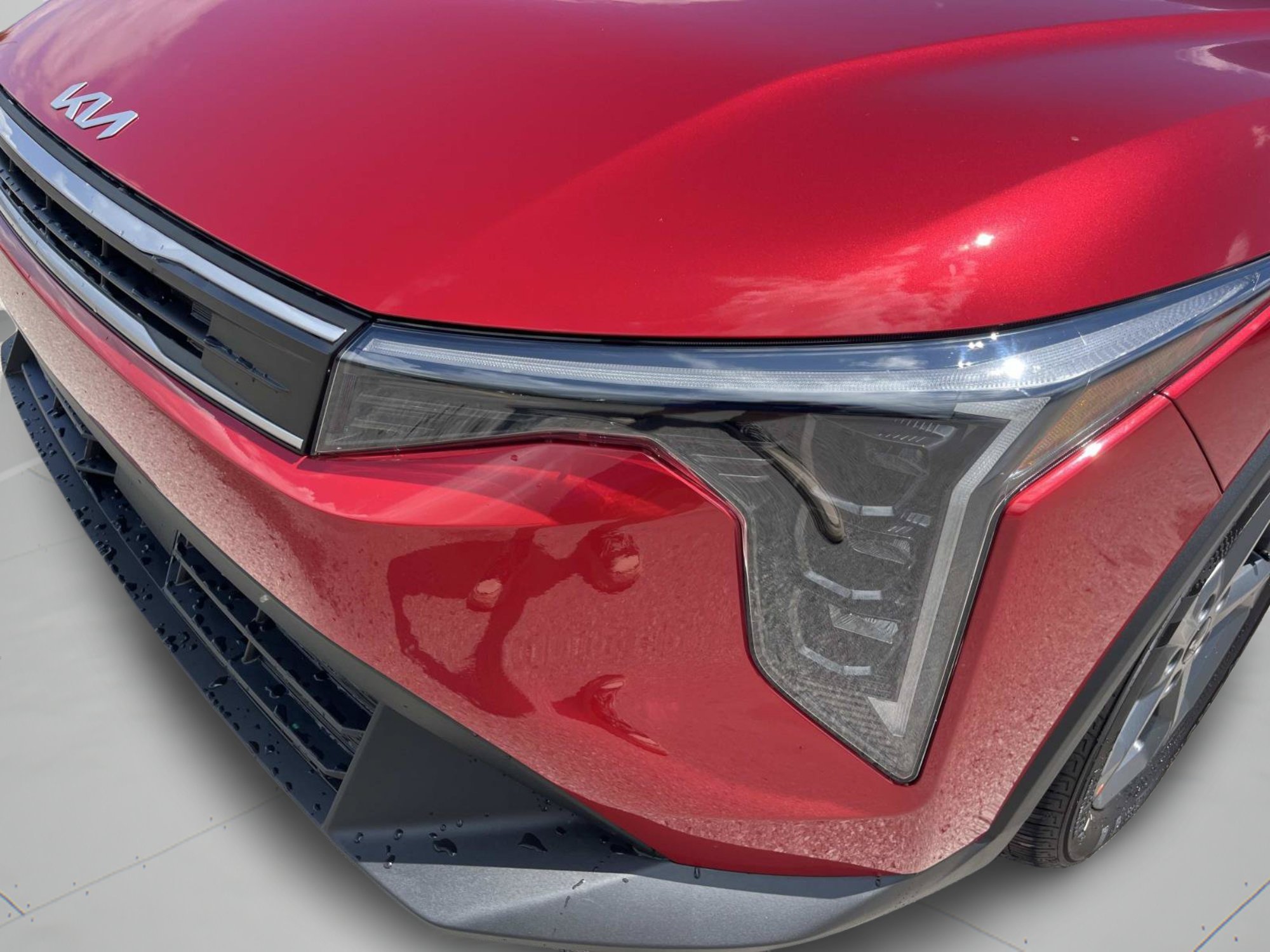 New 2026 Currant Red Kia LXS image 29