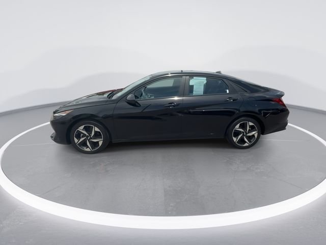 Used 2023 Black Hyundai SEL image 5