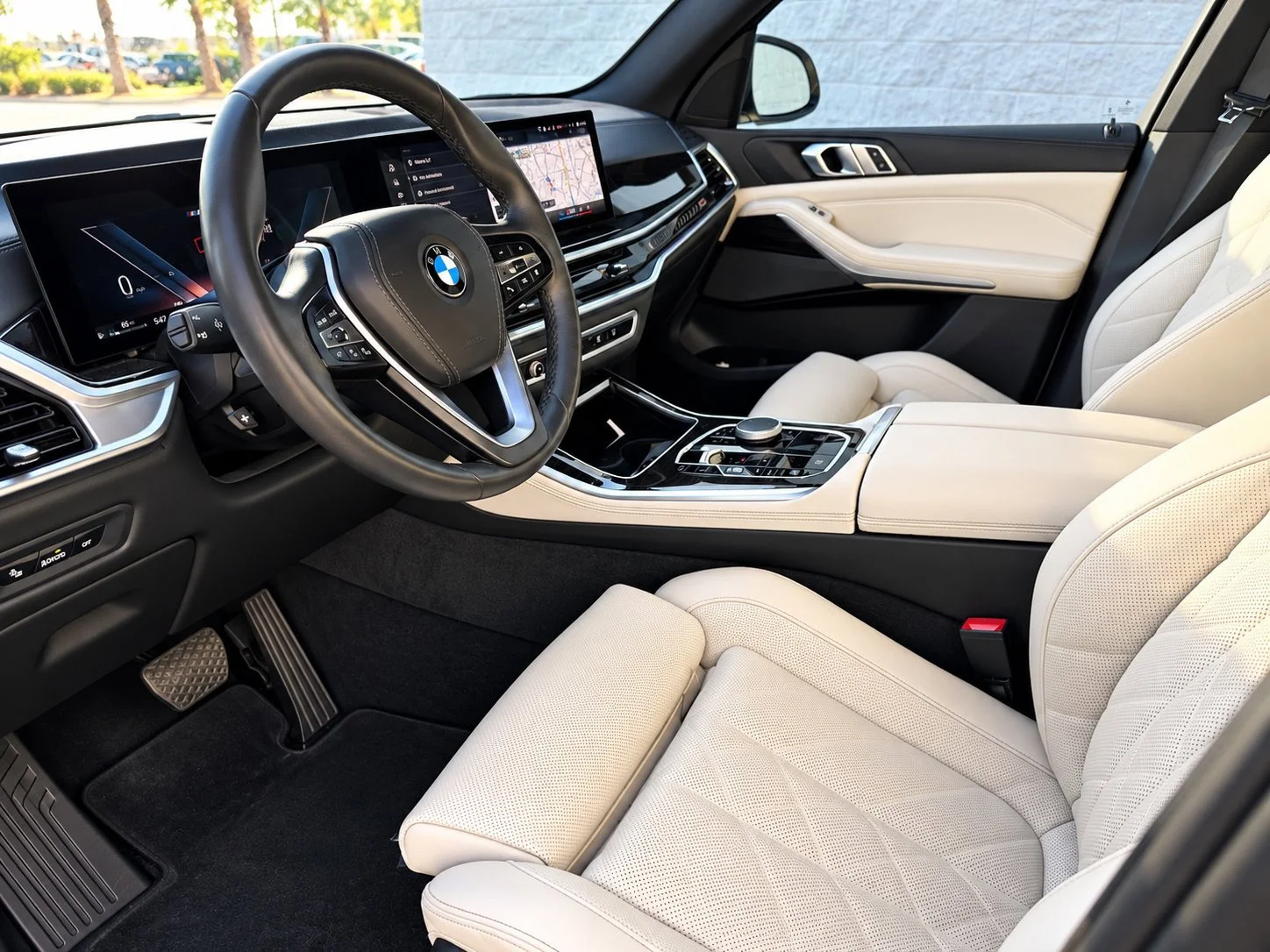 Used 2024 Alpine White BMW xDrive40i image 2