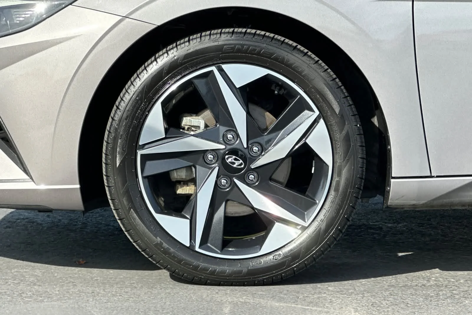 Certified Used 2023 Fluid Metallic Hyundai SEL image 26