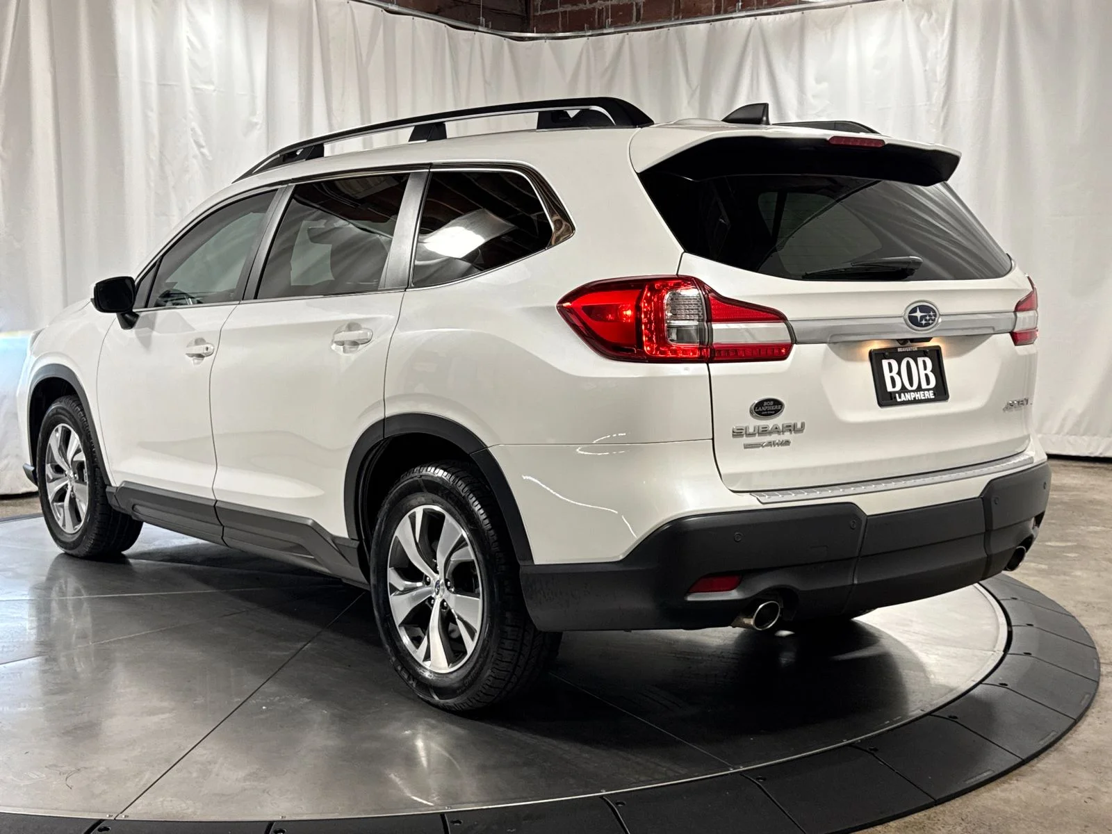 Used 2022 White Subaru Premium image 9