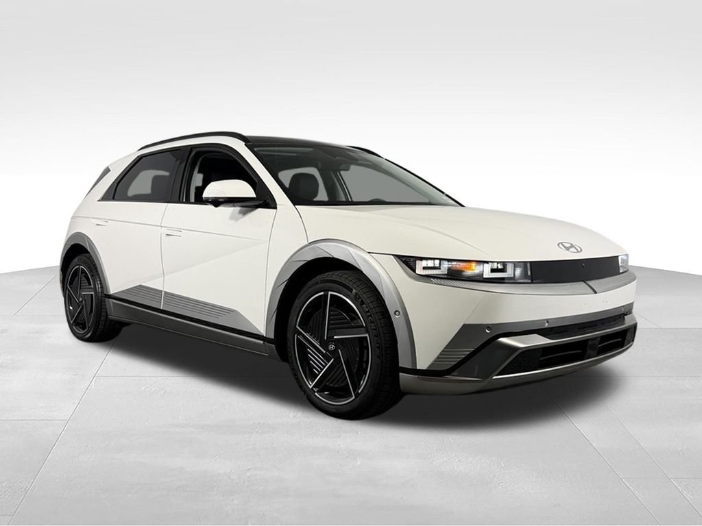 Used 2025 White Hyundai Limited image 4