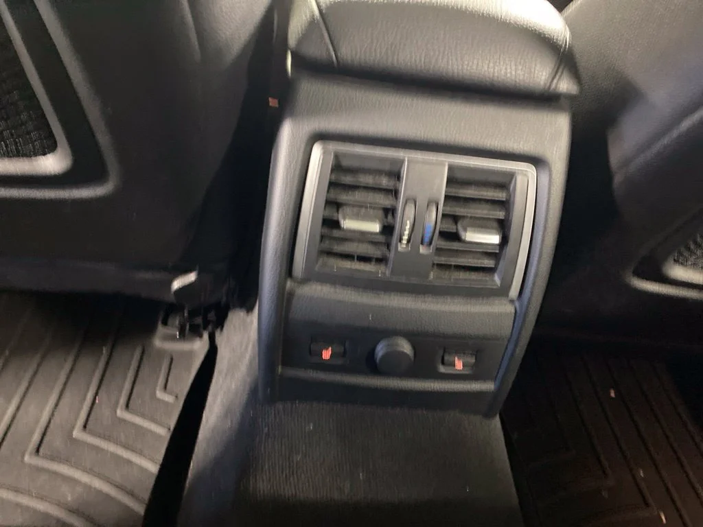 Used 2017  BMW 328d xDrive image 11