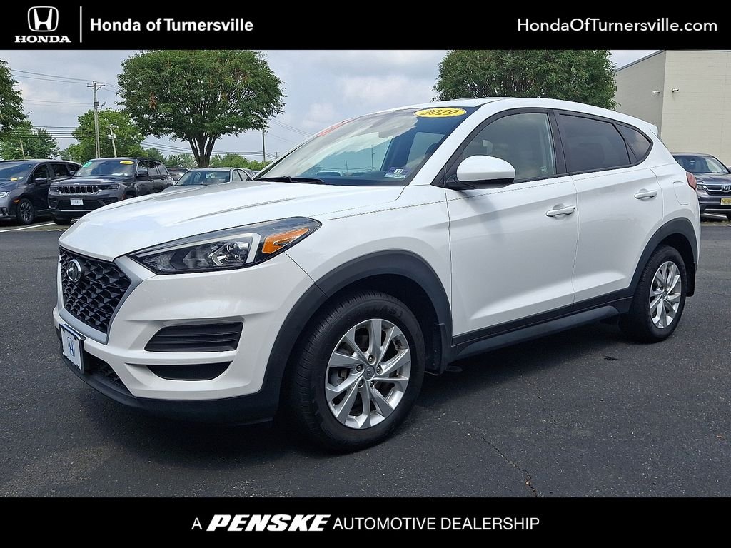 Used 2019 White Hyundai SE image 1