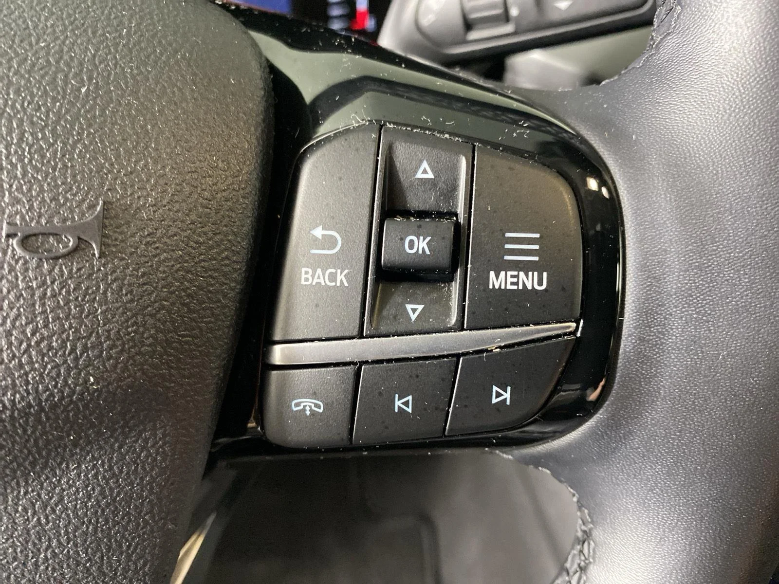 Used 2024 Agate Black Ford Active image 19