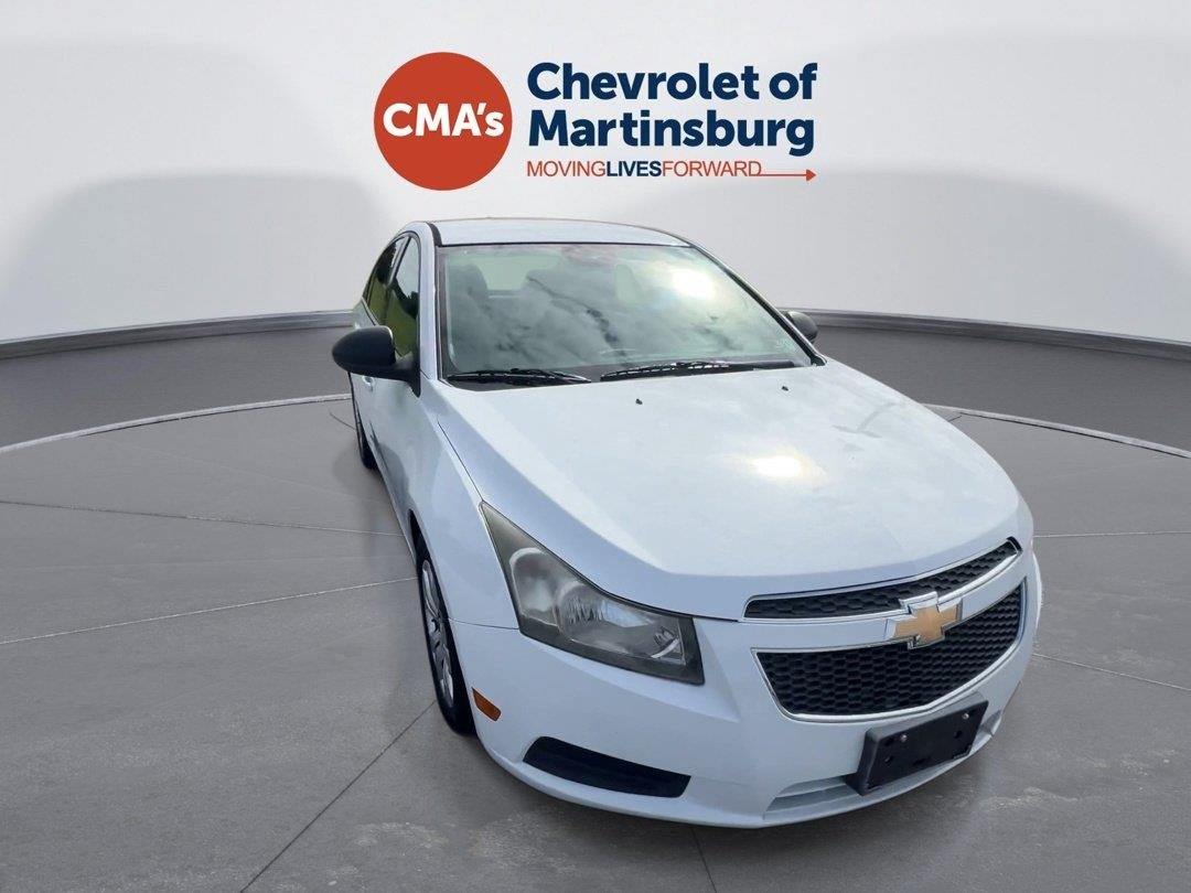 Used 2013 Summit White Chevrolet LS image 8