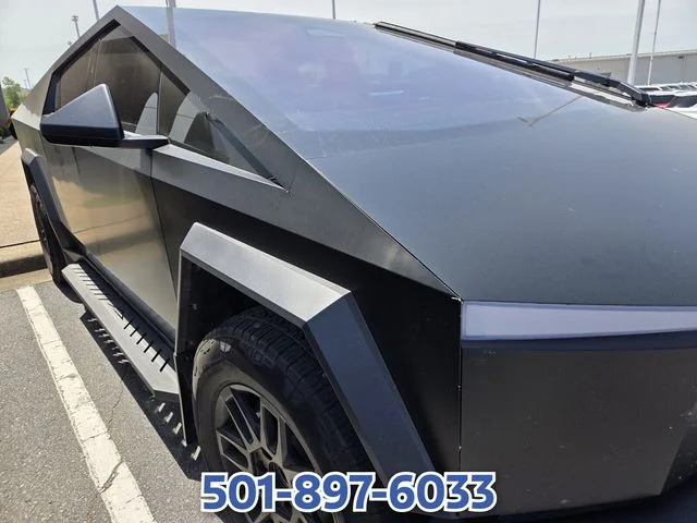 Used 2025  Tesla Base image 4