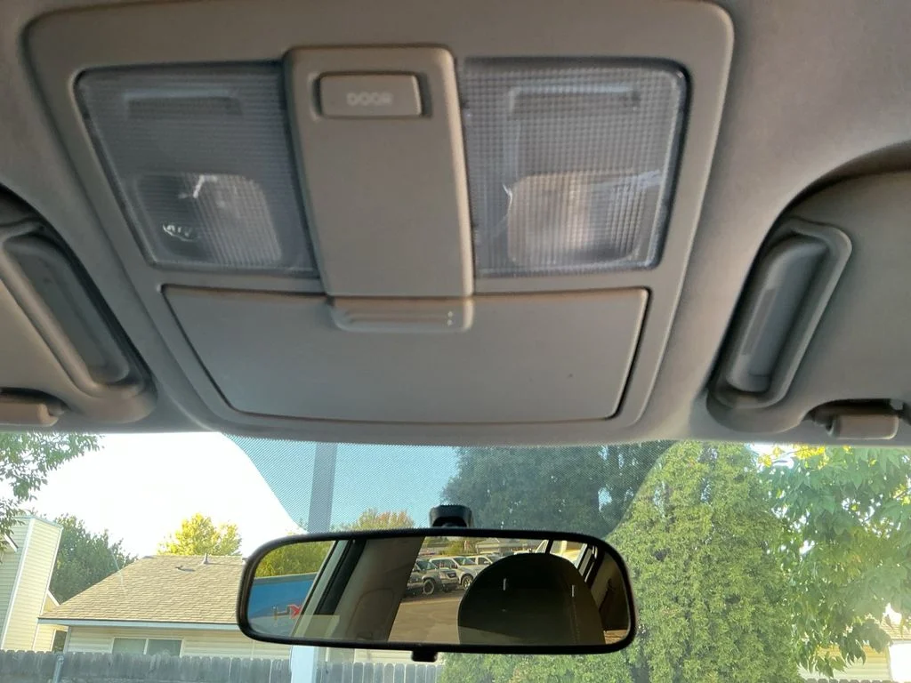 Used 2013 Silver Kia EX image 28