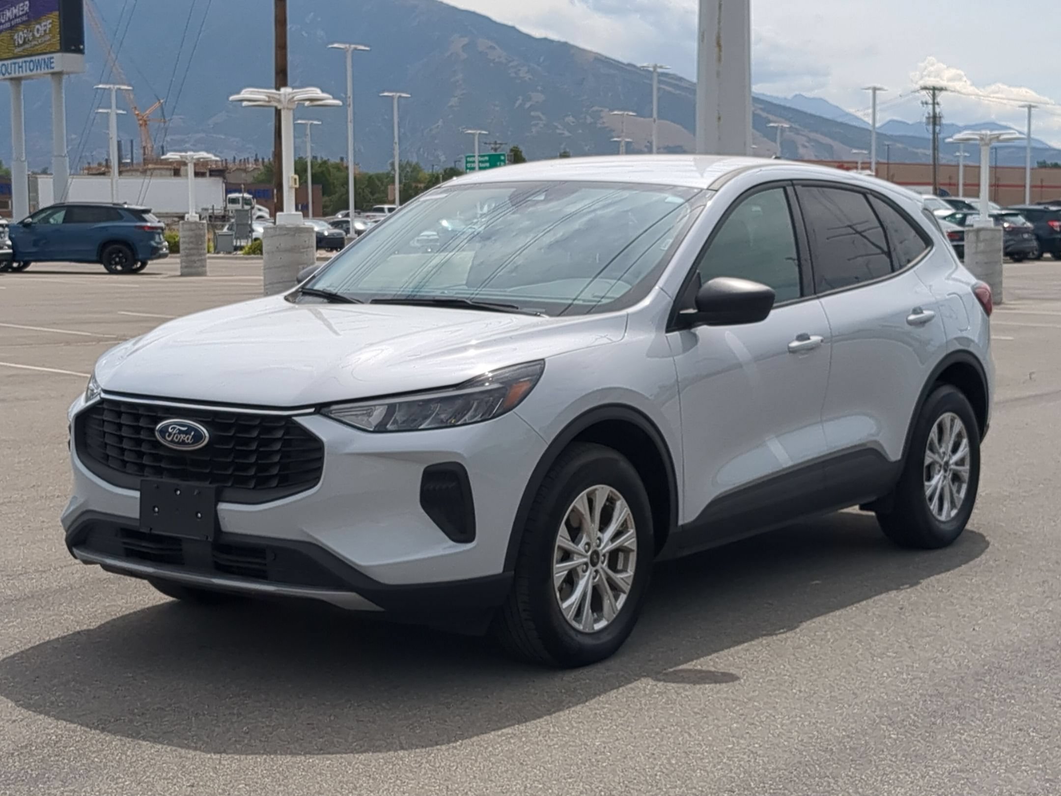Used 2025 Silver Metallic Ford Active image 8